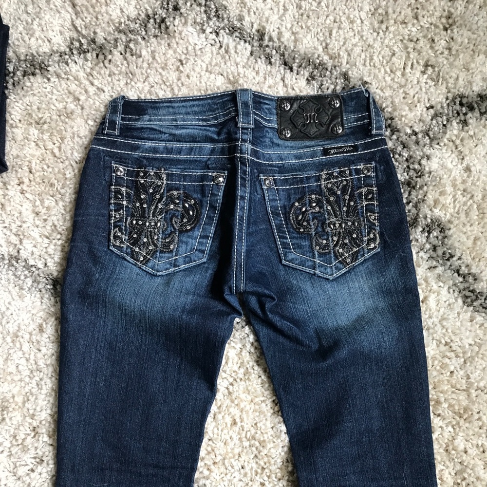 Miss Me skinny cut size 24